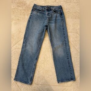 American Eagle Women’s Super High-Rise Ankle Straight Medium Wash Jean, Size 8